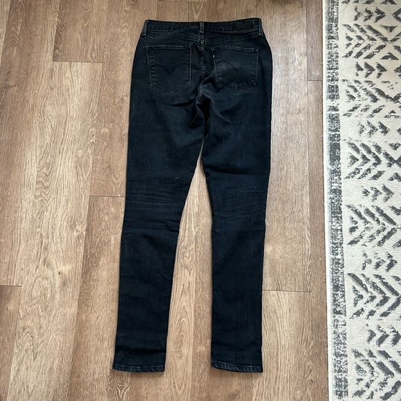 Levi’s High Rise Skinny - Picture 3 of 3